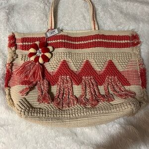 AMERICA & BEYOND beige and coral boho shoulder beach bag
